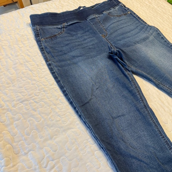 Denim - Women 12 Short Rockstar Jeggings Elastic Waist Skinny VERSATILE EVERYDAY COMFY